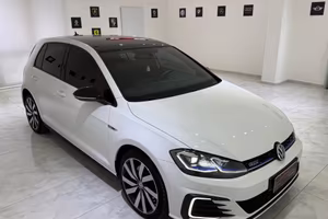 VOLKSWAGEN GOLF GTE UNICO PROPRIETARIO