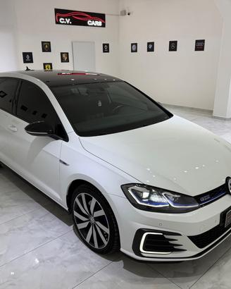 VOLKSWAGEN GOLF GTE UNICO PROPRIETARIO
