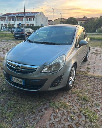 Opel Corsa 2012 GPL