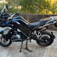 BMW gs 1200 triple black