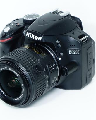 Nikon D3200 Obiettivo 18-55 + BORSA -  9804 SCATTI