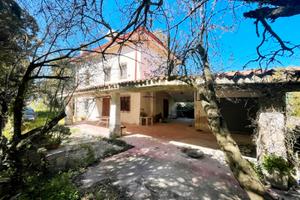 Villa indipendente con ampio terreno