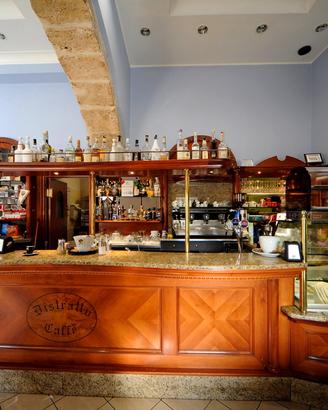 Bar nella piazza centrale di Cittaducale