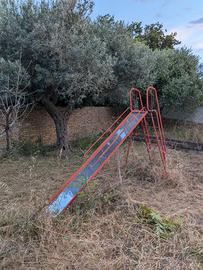 Scivolo da giardino in ferro