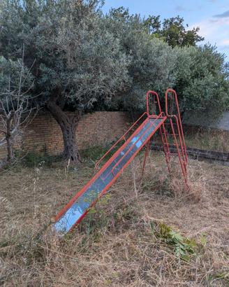 Scivolo da giardino in ferro