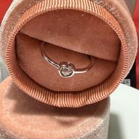 Anello Argento taglio a cuore e Moissanite