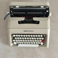Macchina da scrivere Olivetti Lettera 35