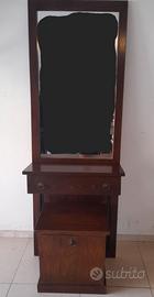 Specchiera ingresso con mobiletto