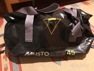 Borsa impermeabile MUSTO x Vela sport acquatici