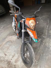 KTM 690 Supermoto - grafiche personalizzate