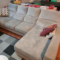 divano 4posti ben tenuto