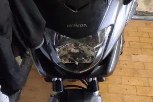 HONDA DEAUVILLE 700 - ANNO 2009