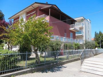 APPARTAMENTI in villetta Rimini Torre Pedrera