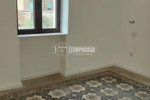 BILOCALE RISTRUTTURATO CON TERRAZZA - VIA MANZONI