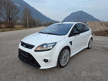 FORD FOCUS RS MK2 LIMITED WHITE EDITION 305CV