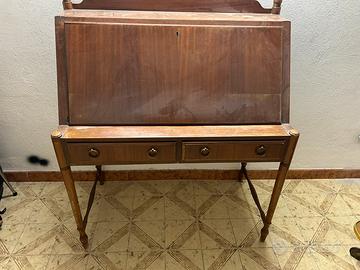 Scrittoio arte povera