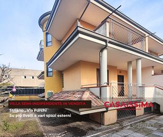 Striano Ampia villa semi indipendente