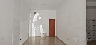 locale commerciale Bari  murat 
