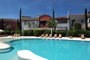 SIGNORILE APPARTAMENTO CON PISCINA