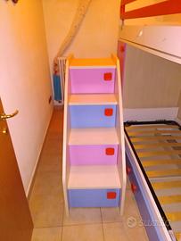 Cameretta a ponte con scaletta..