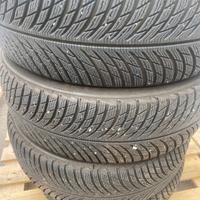Gomme termiche 235/65 R17