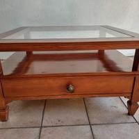 Tavolino da salotto in legno massello.