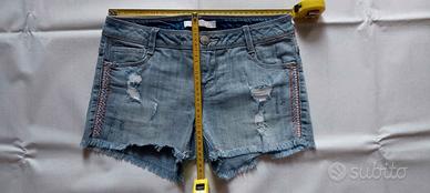 Pantaloncino jeans frangiato corto