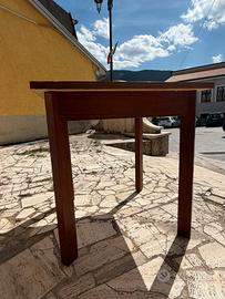 Tavolo quadrato da ristorante