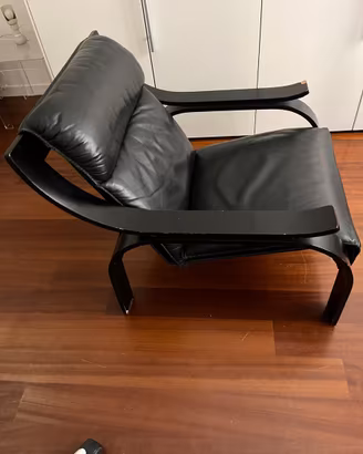 Poltrona Woodline Arflex disegnata da Marco Zanuso