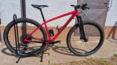 bici in carbonio mtb