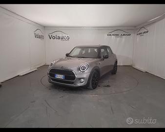 MINI Mini IV F55 2018 5p - Mini 5p 1.5 Cooper D Bu