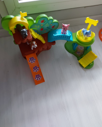 Gioco set parco giochi canino con personaggi