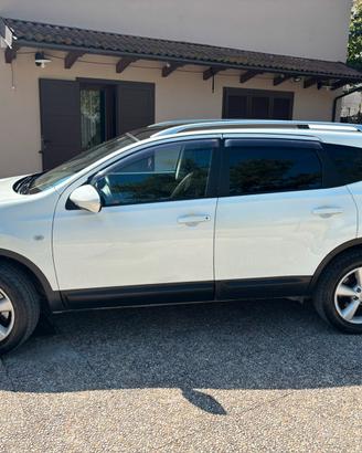 NISSAN Qashqai+2 anno 2009