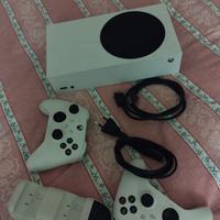 Xbox s con 2 joystick 2 batterie ricaricabili