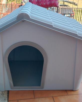 Cuccia in resina per cani di taglia medio/grande