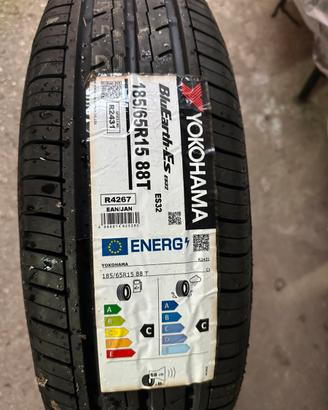 Pneumatici yokohama nuovi