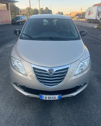 Lancia Ypsilon 0.9 TwinAir 85 CV 5 porte Metano Ec