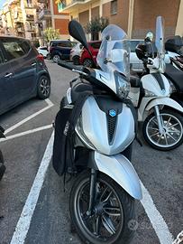Beverly 400 S