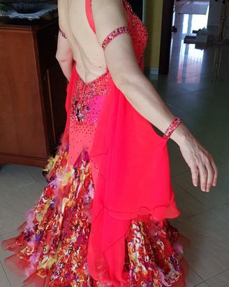 Vestito danze standard di colore rosso 