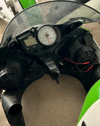 Cupolino completo fari e strumentazione r6