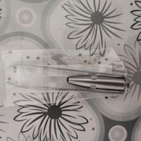 pinzetta con luce led nuova. 