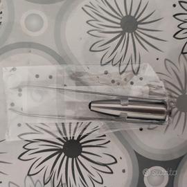 pinzetta con luce led nuova. 