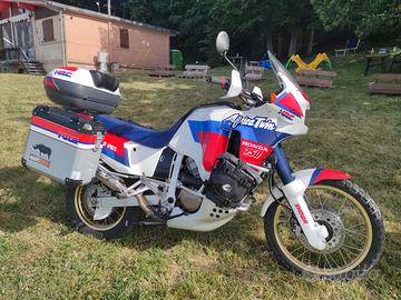 Africa Twin XRV750 - RD04