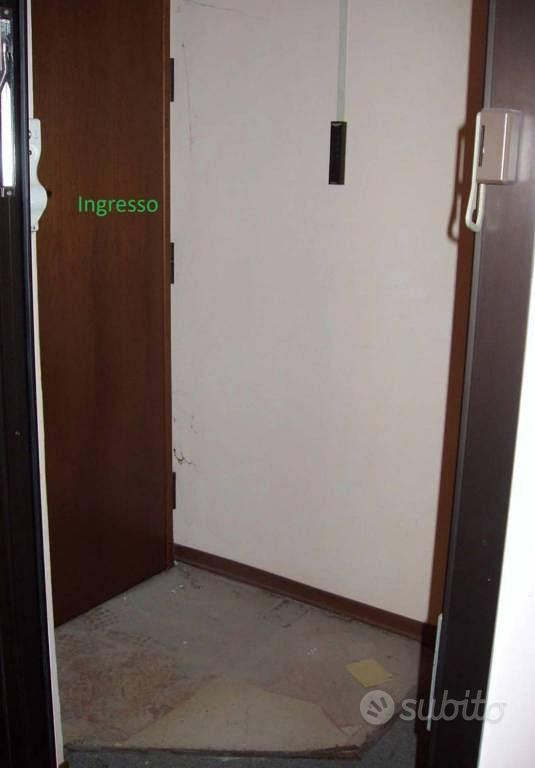 Immobile in asta di 119 m² con più di 5 locali a V - Altro