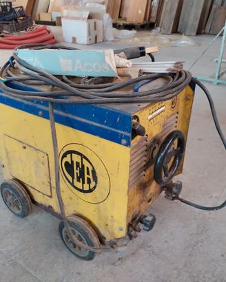 Saldatrice ad arco / elettrodi marca CEA