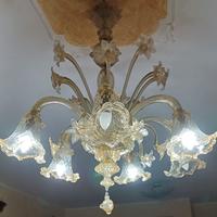 Splendido lampadario a sei luci in vetro di murano