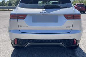 Jaguar Epace grigio metallizato