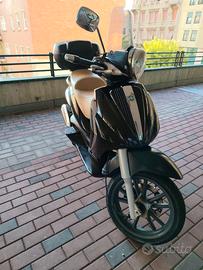 SCOOTER BEVERLY TOURER 300