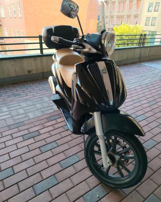 SCOOTER BEVERLY TOURER 300