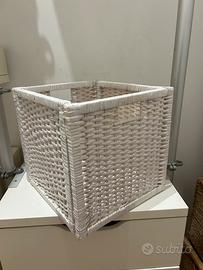 Cesto in vimini bianco